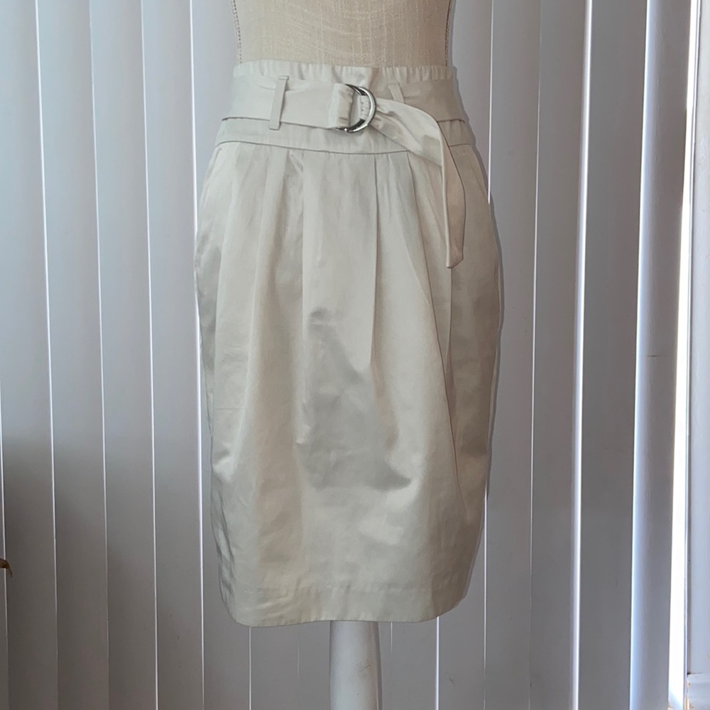 🦋 2 for $15.    Banana republic skirt